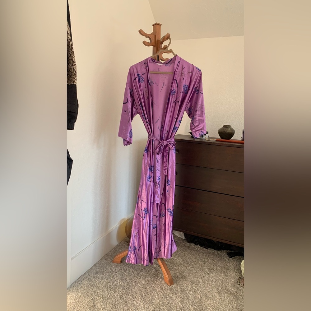 Vintage Robe - Picture 5 of 5